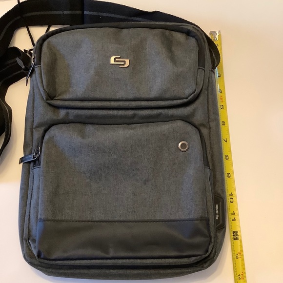 Solo 13.5” Urban Universal 11-inch Tablet Sling Bag - Picture 12 of 12